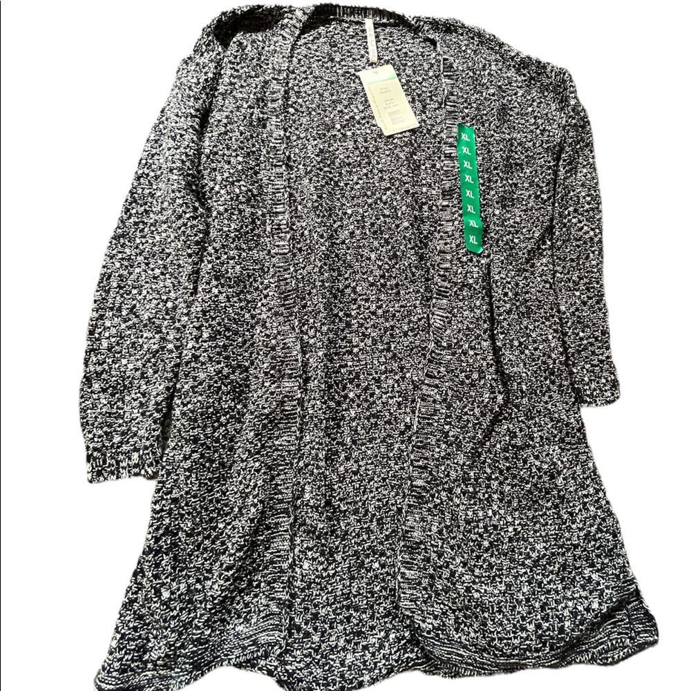 Womens marled black and white mixed cardigan XL